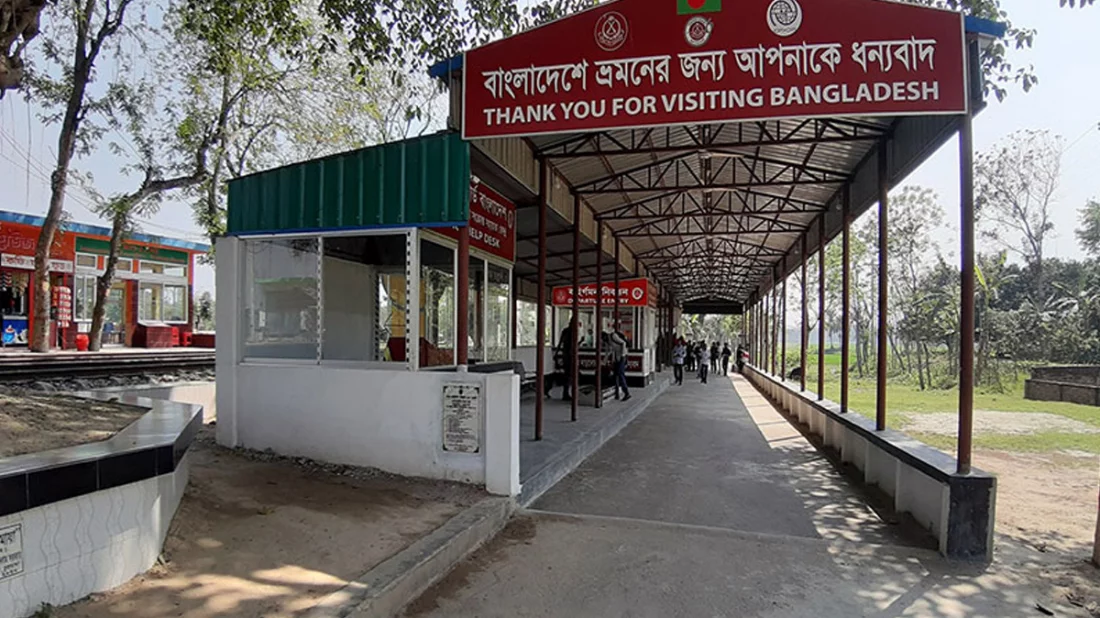 দর্শনা চেকপোস্টে ৩ দিনের জন্য বন্ধ যাত্রী পারাপার